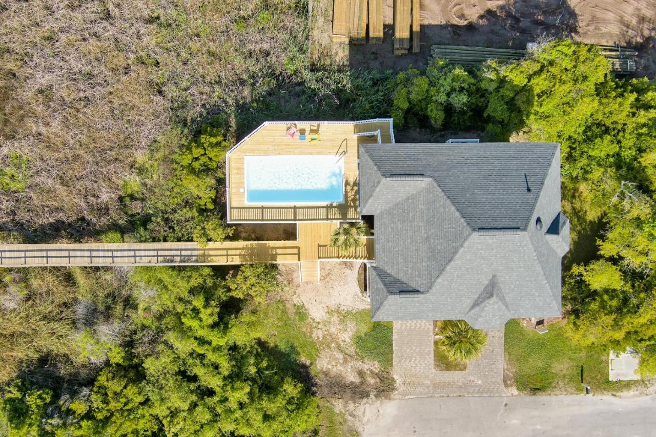 Luck & Laughter Villa Oak Island Ngoại thất bức ảnh